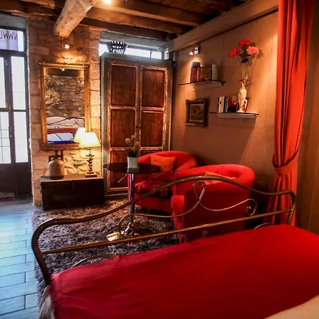 Antique Luxury Groundfloor * Dháfni